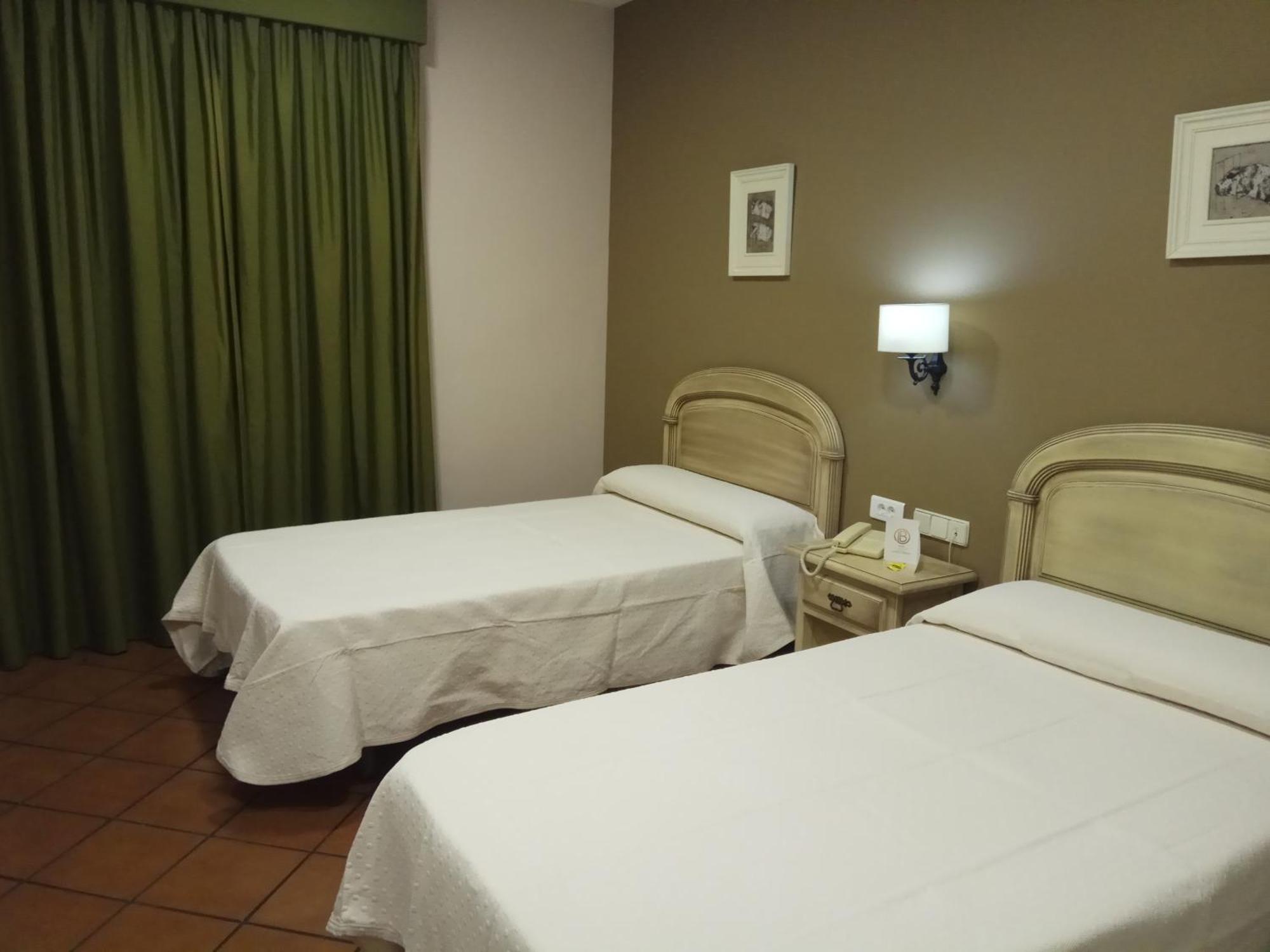 Bronces Hotel 4*