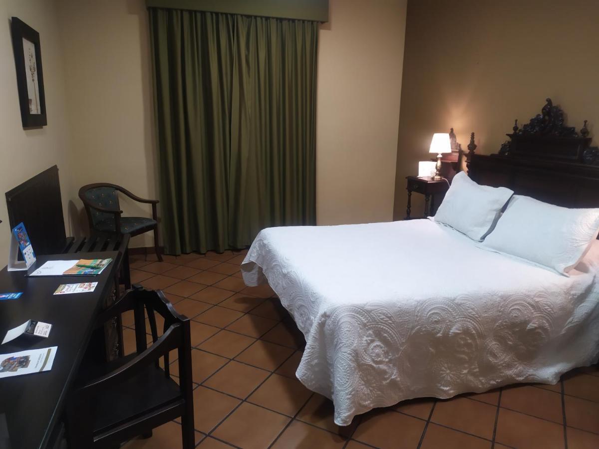 Hotel Bronces 4*
