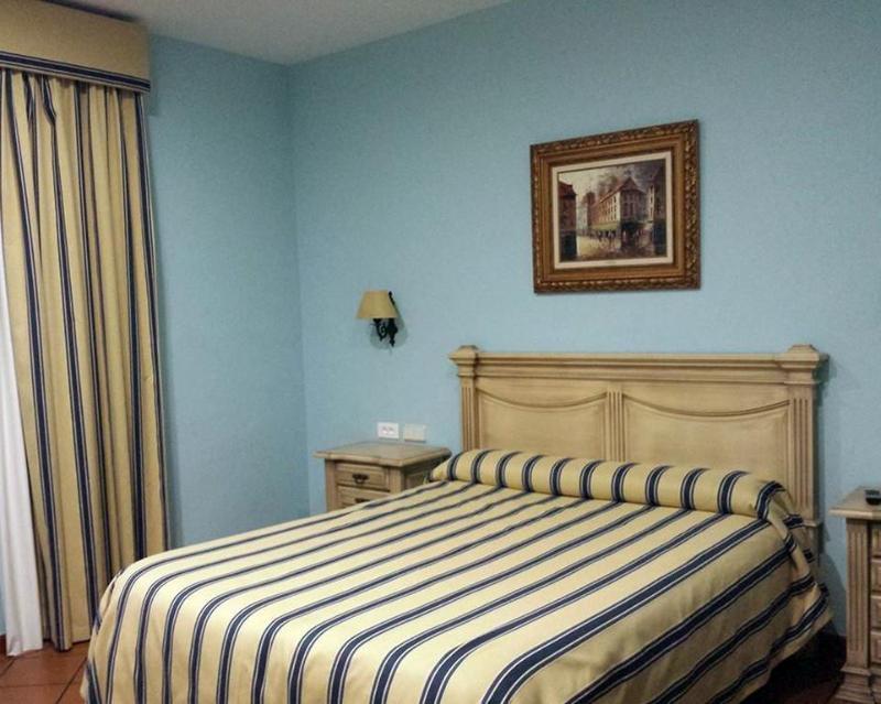 Bronces Hotel Lucena