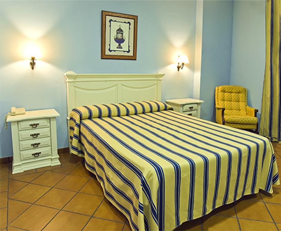 Hotel Bronces